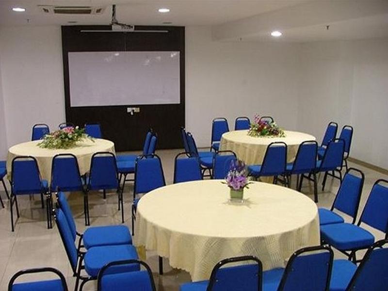 Alora Hotel Penang PENANG מראה חיצוני תמונה